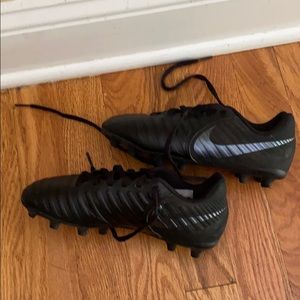 Kids soccer cleats